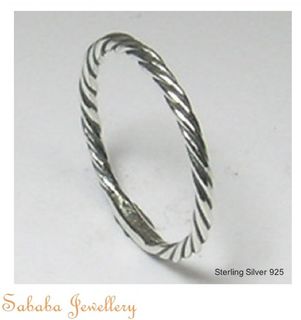 925 Twist Ring - Perfect for stacking