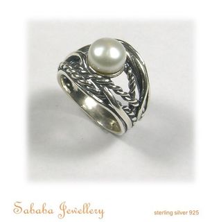 Unique Designer Pearl Ring